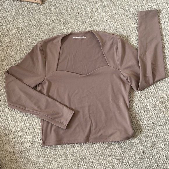 Abercrombie & Fitch Double Layer Seamless Contour Long Sleeve Top size Large - Picture 1 of 3